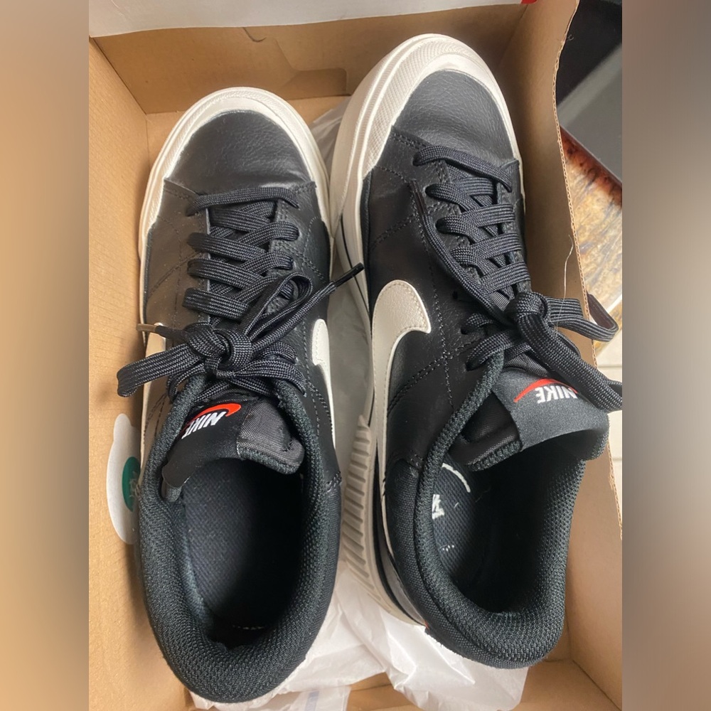 Nike Court Legacy Lift